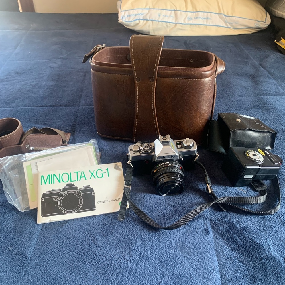 Minolta XG-1 and Accessories and Bag